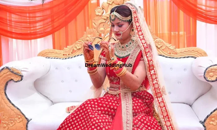 Jyoti Makeovers  Beauty parlor